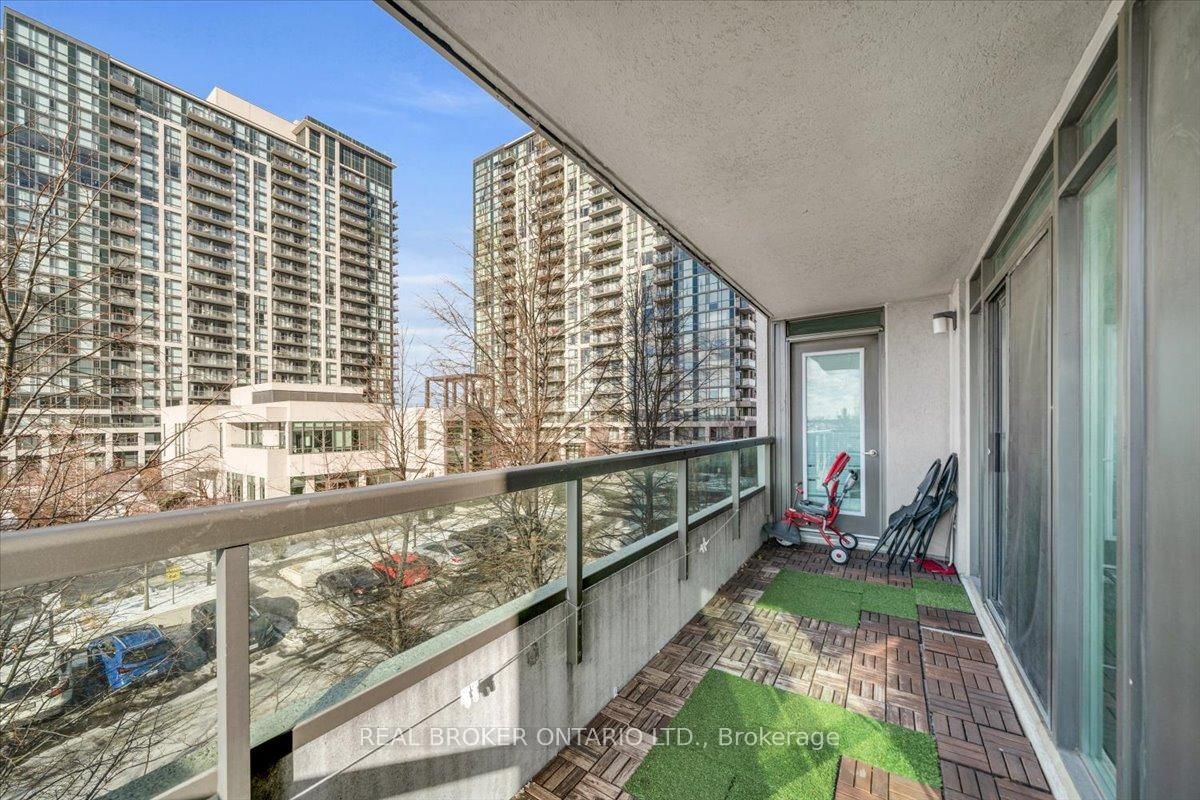 335 Rathburn Road W, Unit 312 - Photo 30