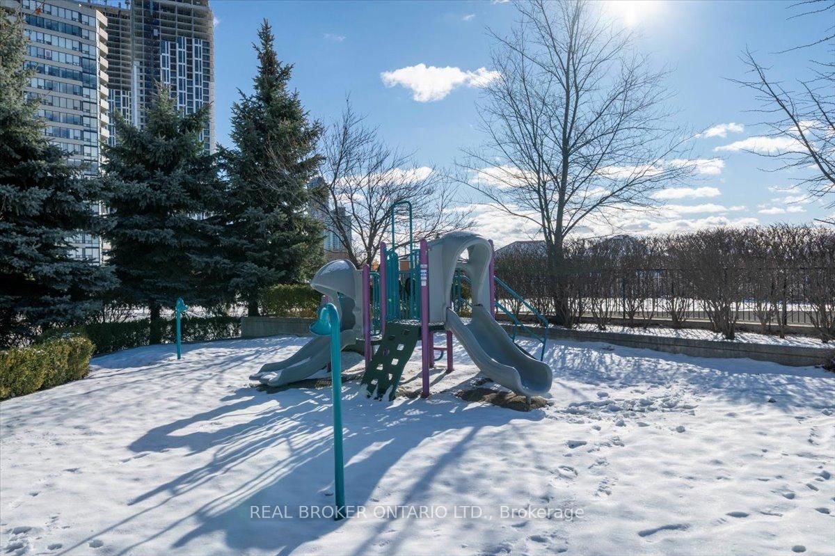 335 Rathburn Road W, Unit 312 - Photo 32