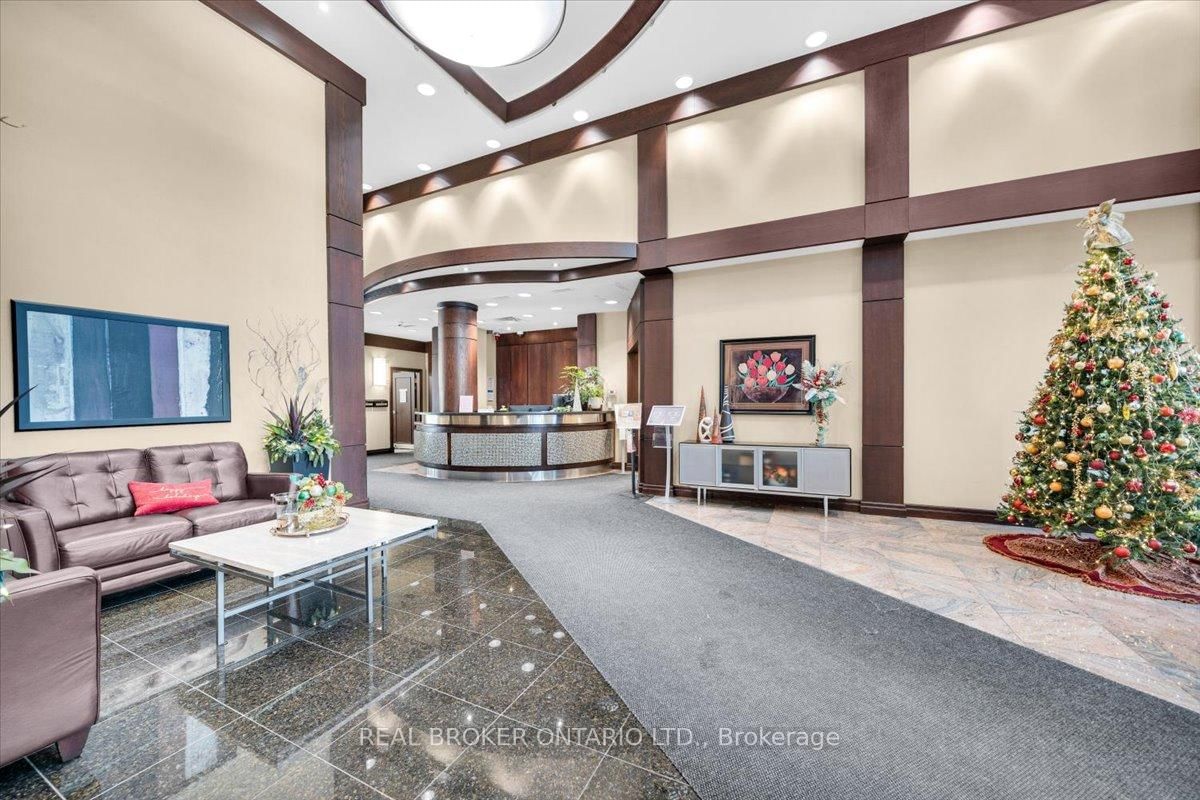 335 Rathburn Road W, Unit 312 - Photo 4