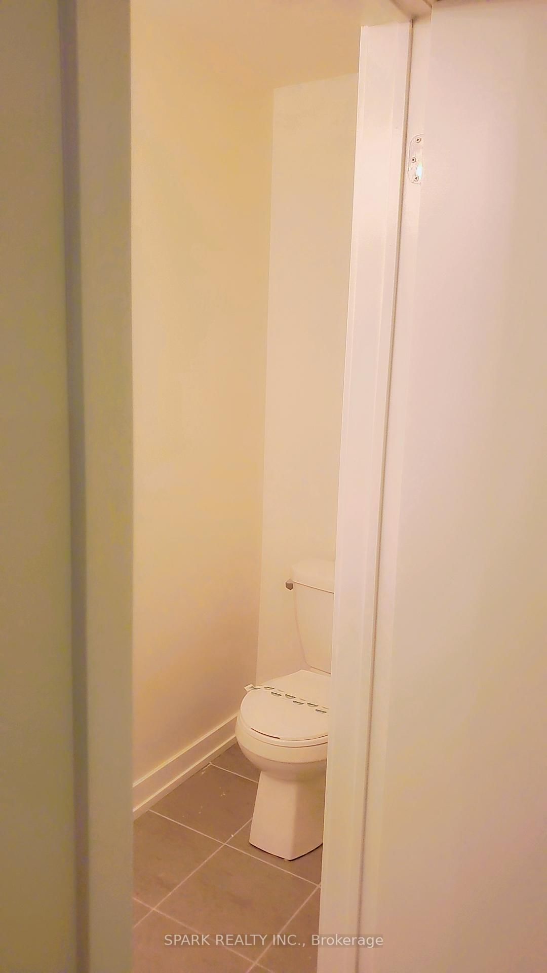 3562 Colonial Drive, Unit 21 - Photo 18