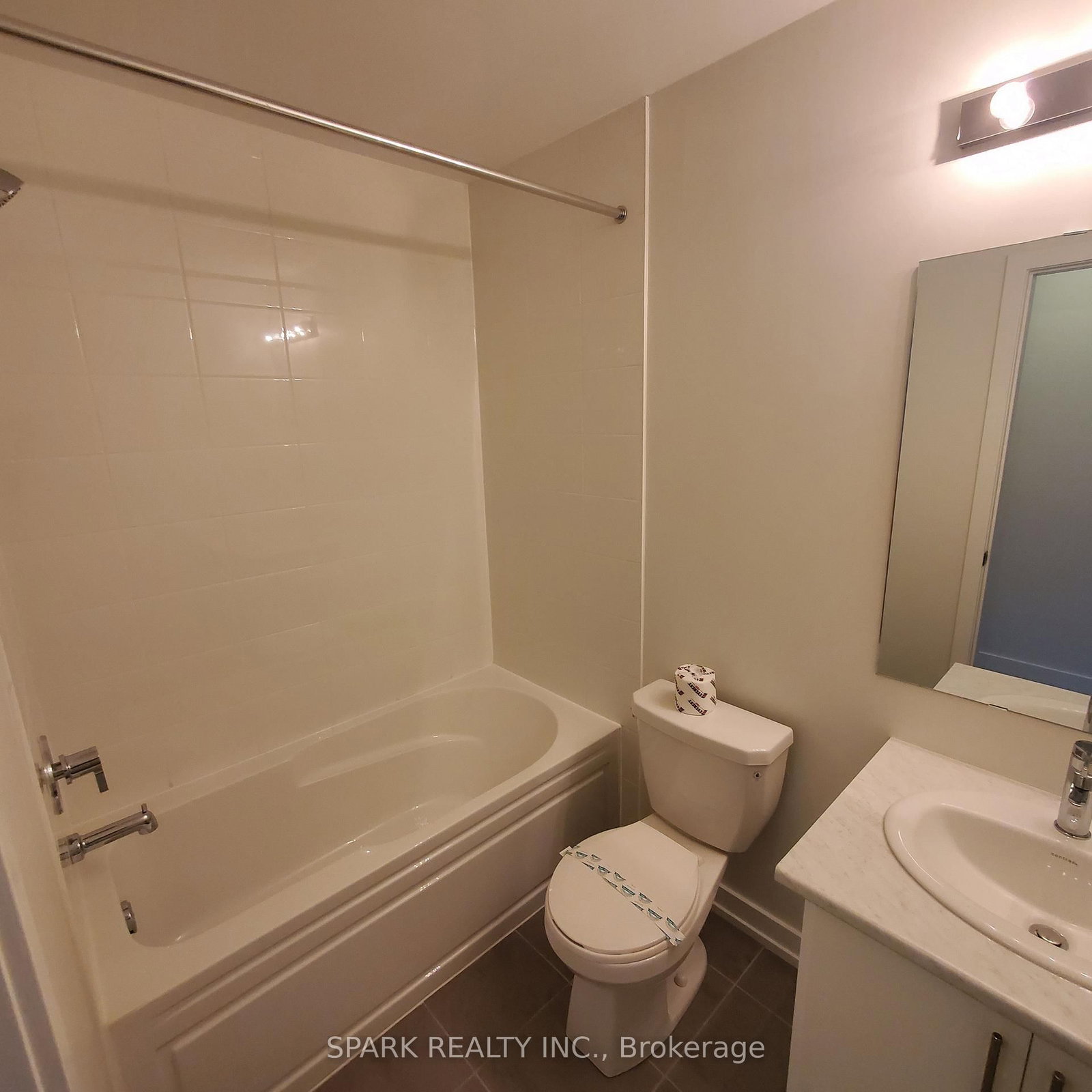 3562 Colonial Drive, Unit 21 - Photo 23