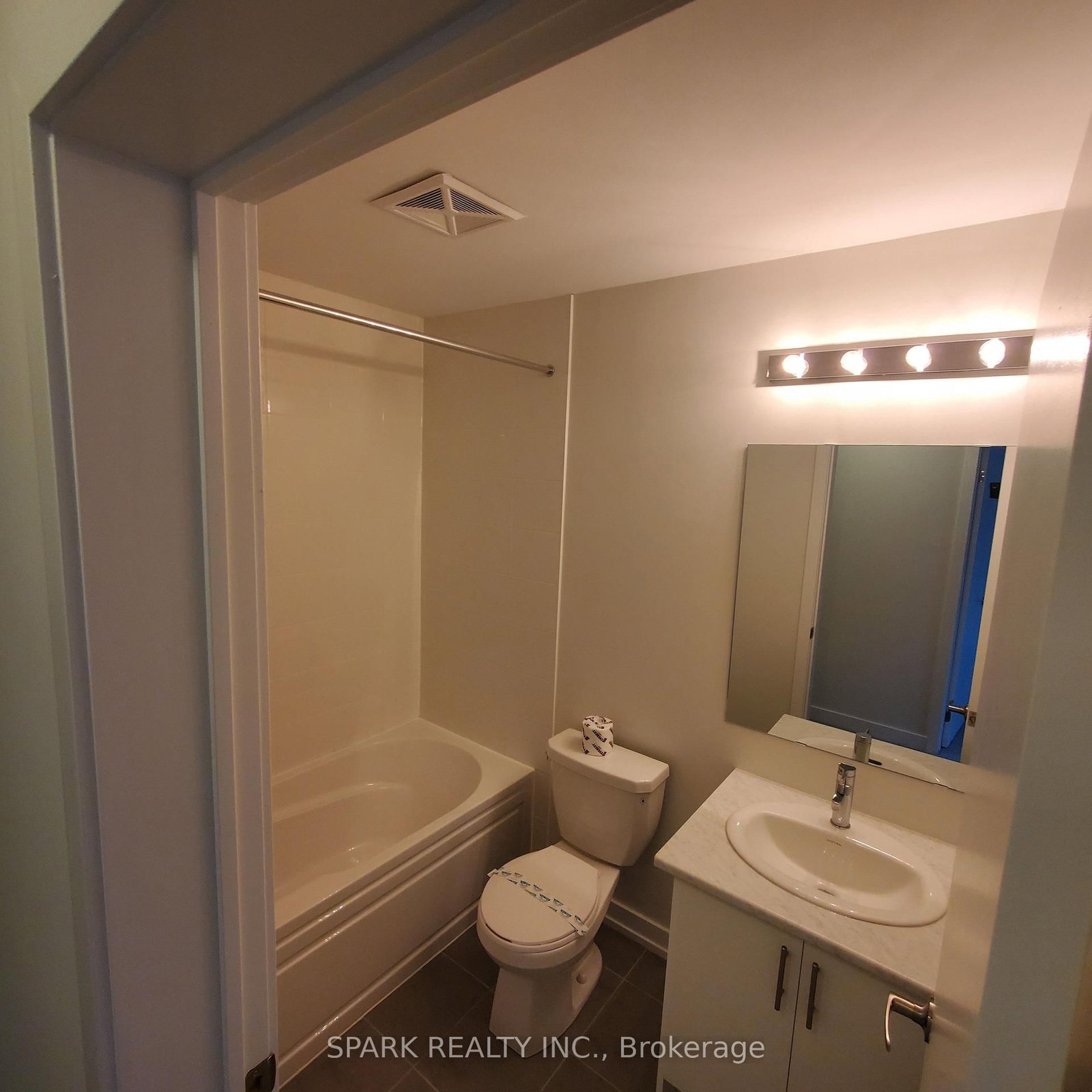 3562 Colonial Drive, Unit 21 - Photo 24
