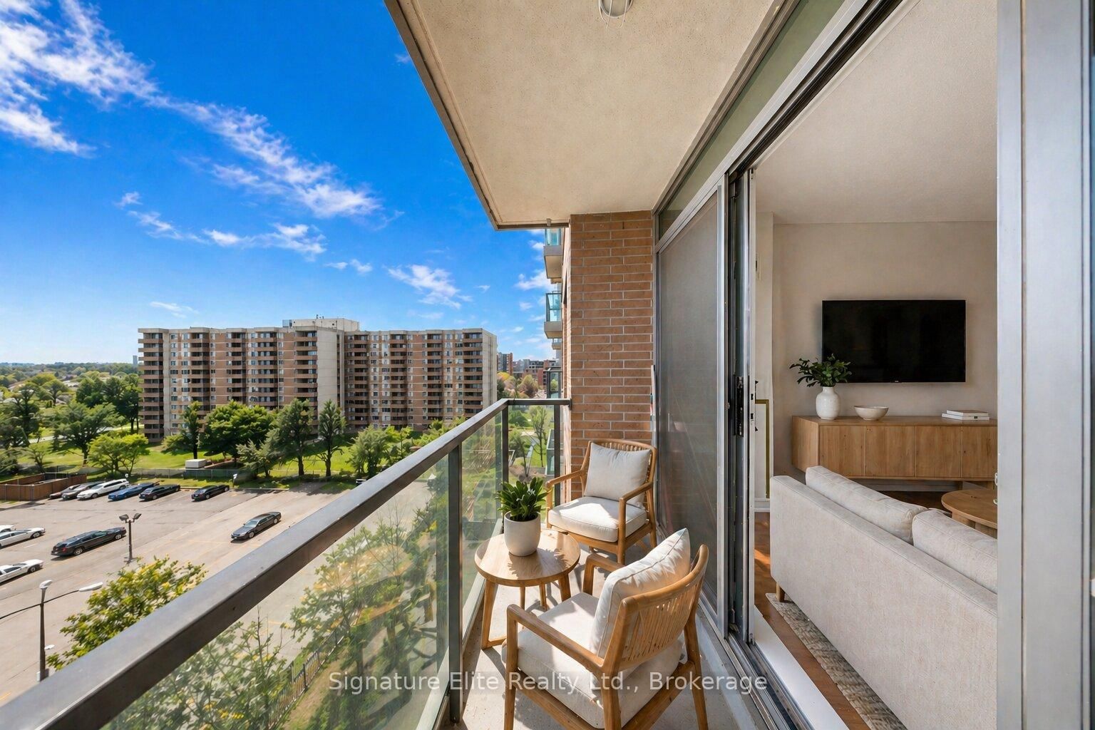 1403 Royal York Road, Unit 909 - Photo 11