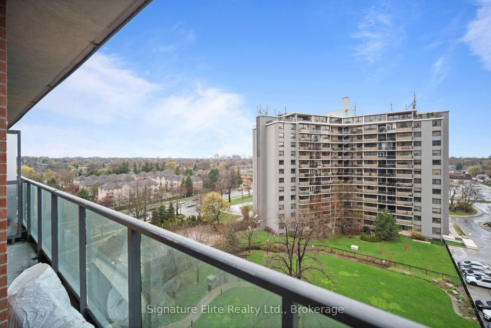 1403 Royal York Road, Unit 909 - Photo 12