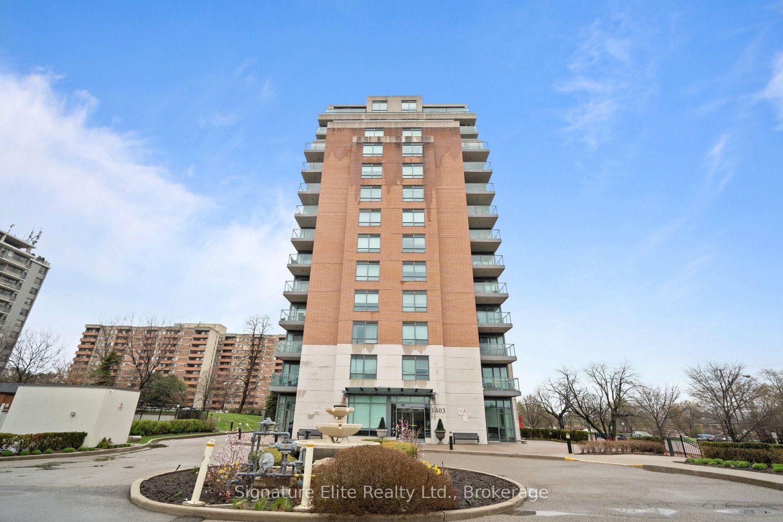 1403 Royal York Road, Unit 909 - Photo 13