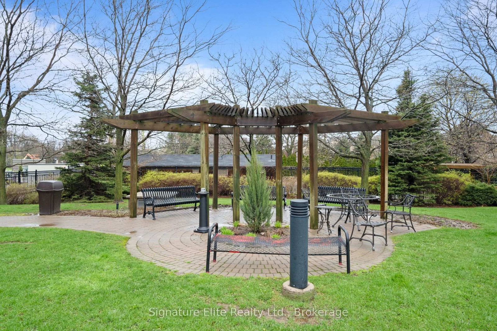 1403 Royal York Road, Unit 909 - Photo 15