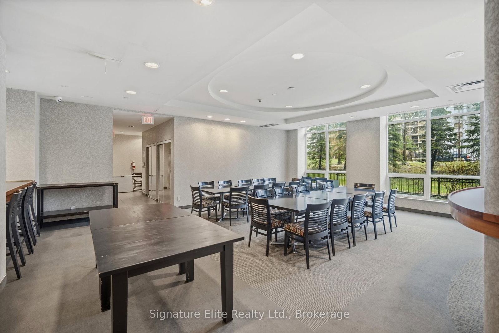 1403 Royal York Road, Unit 909 - Photo 18