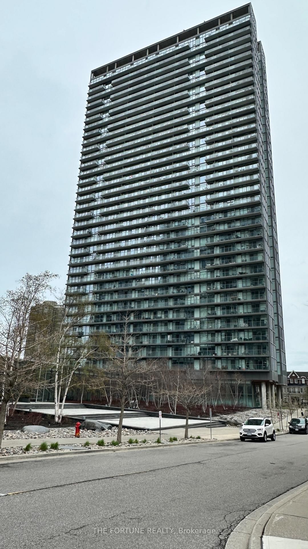 105 The Queensway Avenue