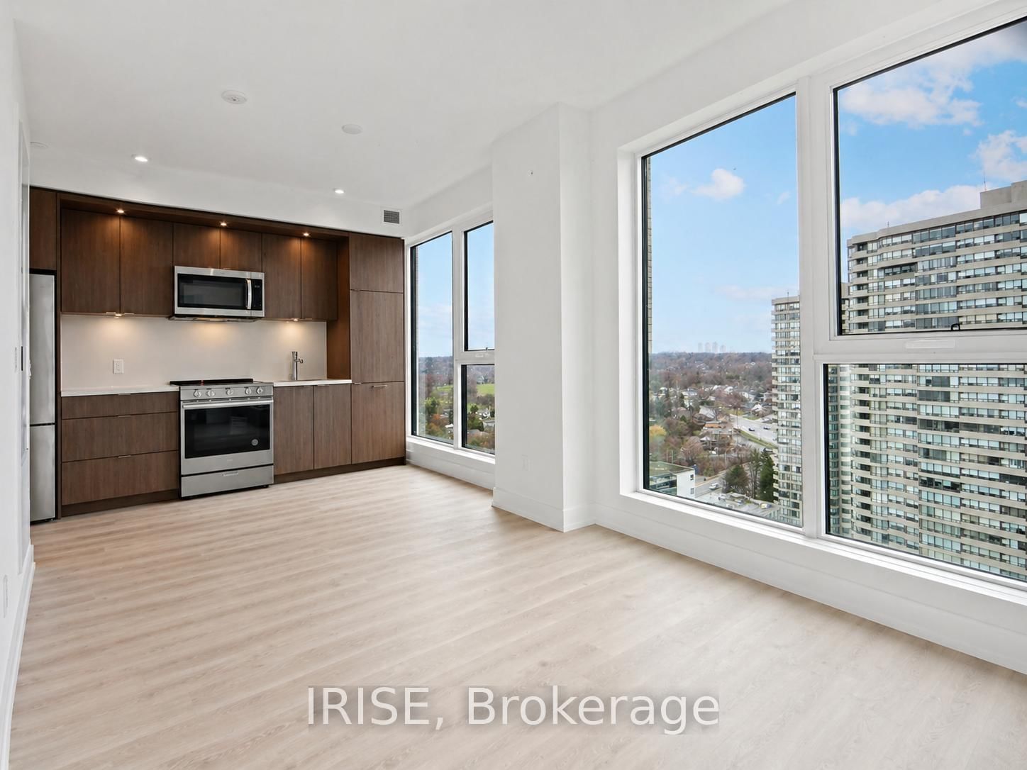 25 Cordova Avenue, Unit 1604 - Photo 2