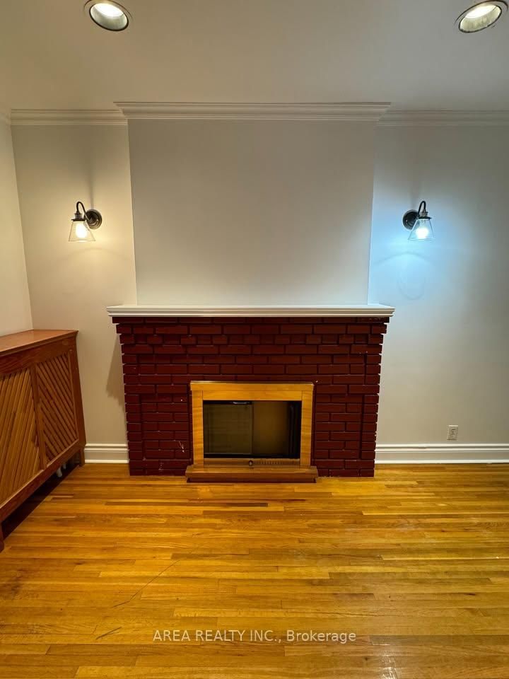 Main - 39 Rosethorn Ave, Toronto, M6N 3K7 | Image 3