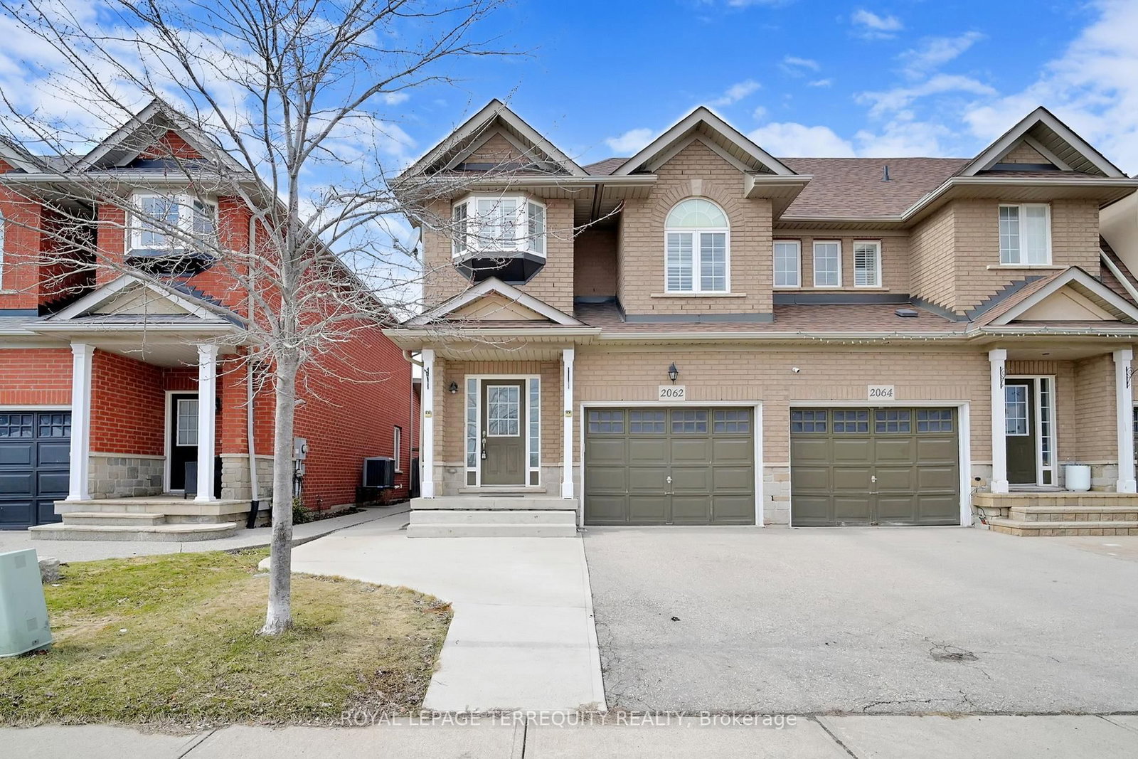 2062 Redstone Crescent