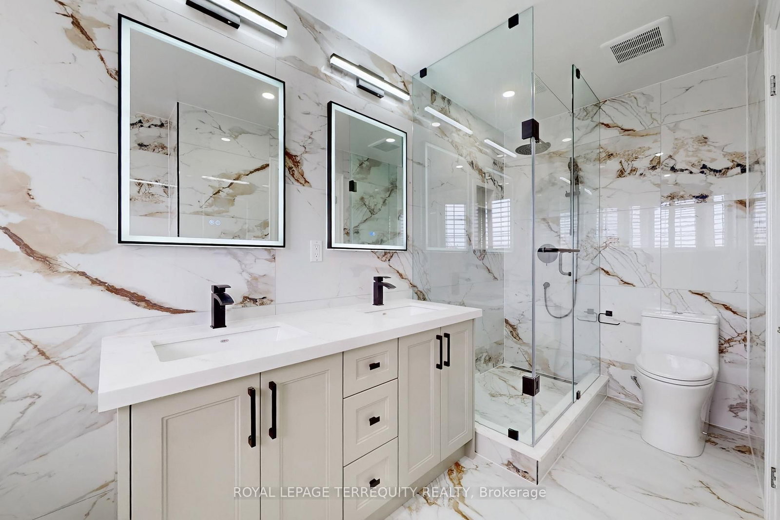 2062 Redstone Crescent - Photo 24
