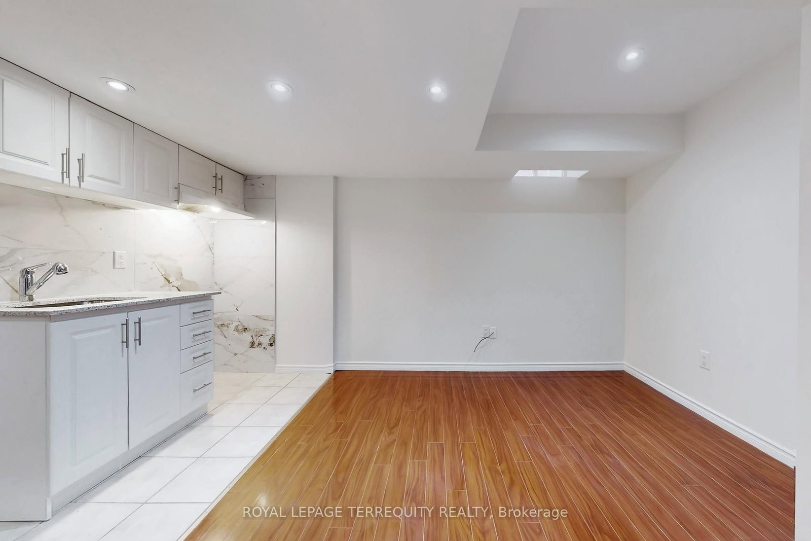 2062 Redstone Crescent - Photo 38