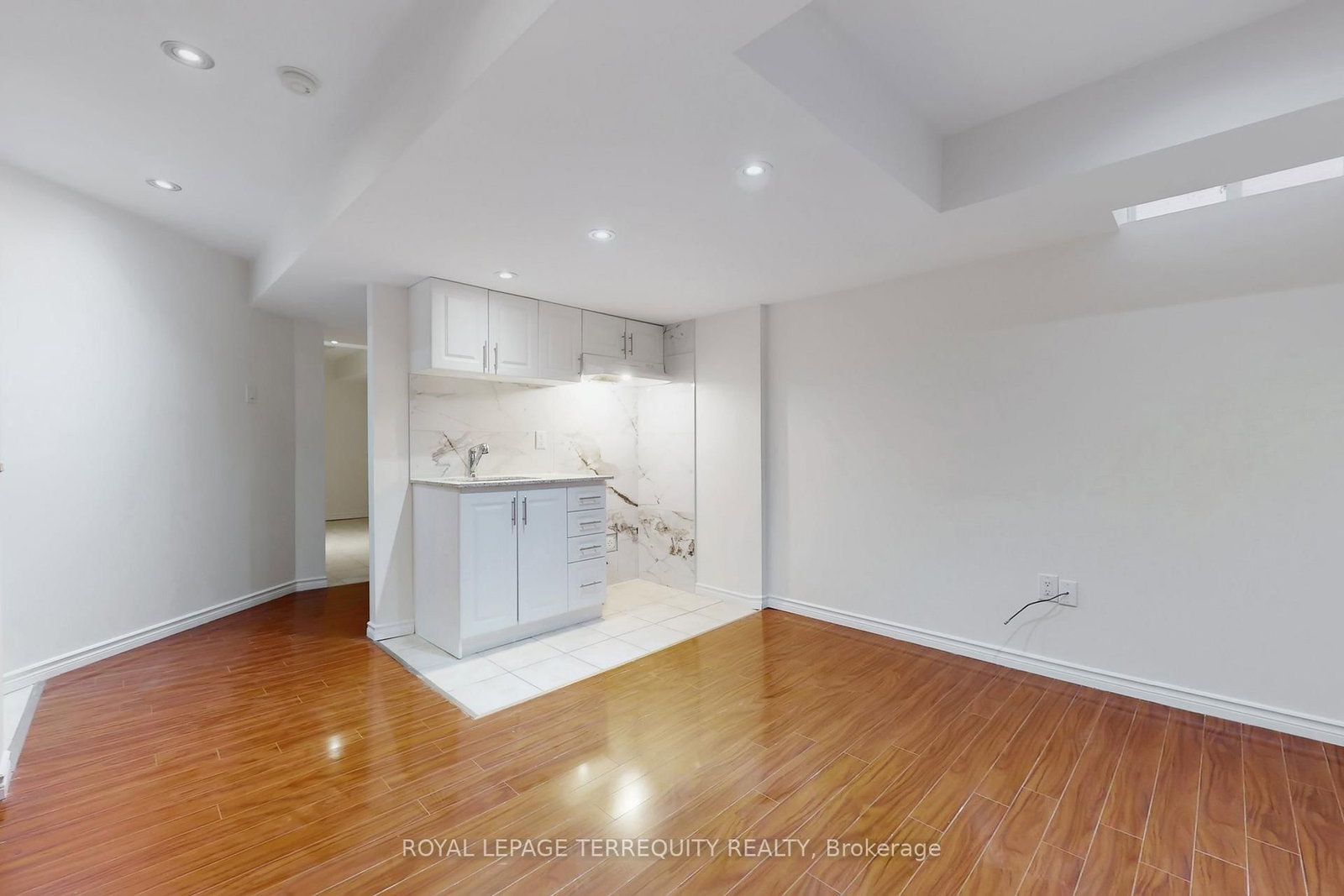 2062 Redstone Crescent - Photo 39