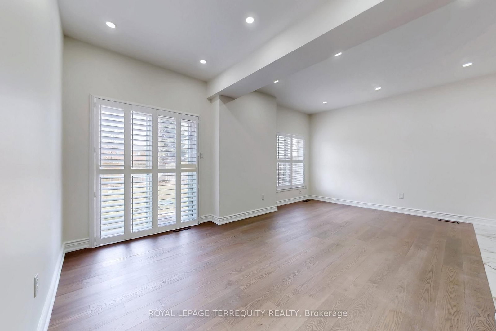 2062 Redstone Crescent - Photo 4