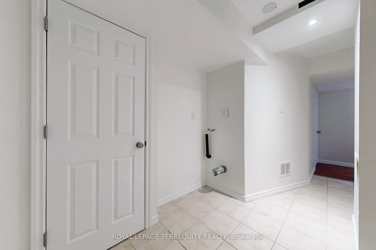 2062 Redstone Crescent - Photo 49