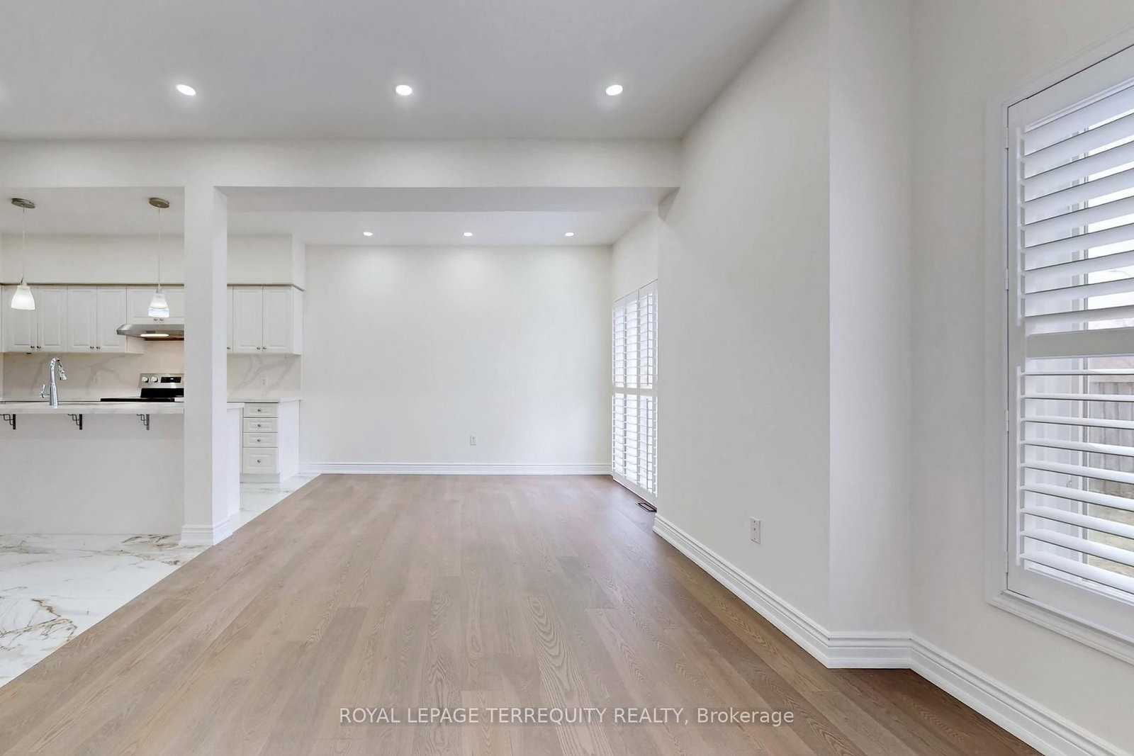 2062 Redstone Crescent - Photo 7