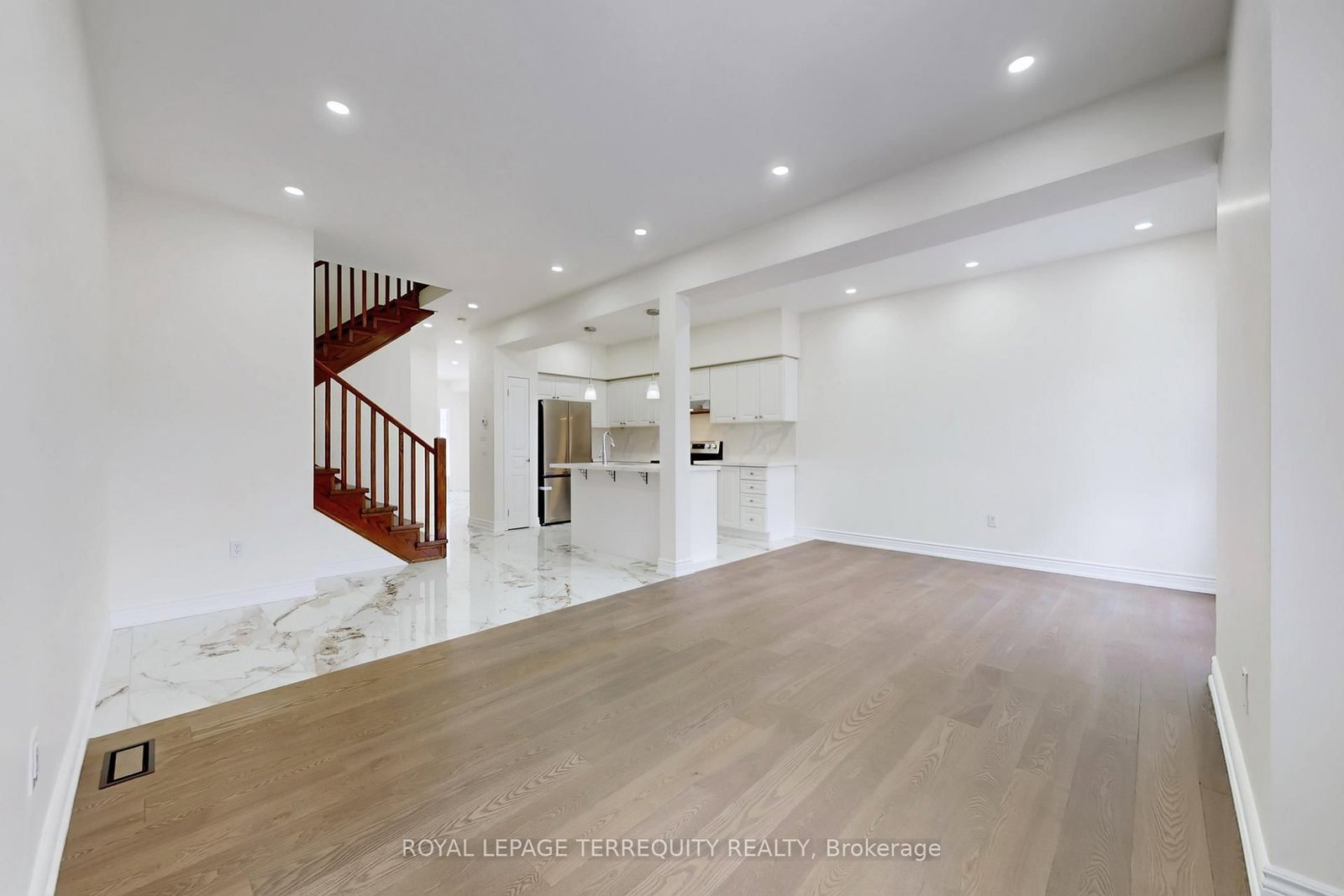 2062 Redstone Crescent - Photo 8
