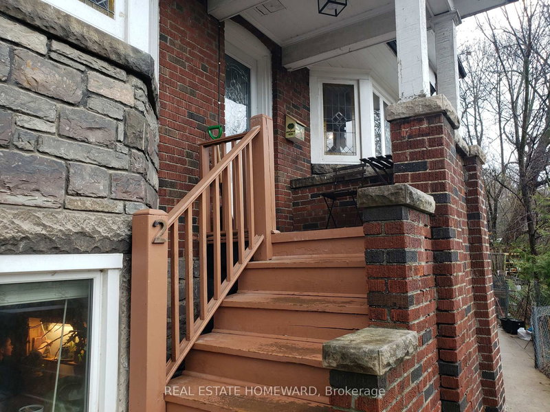 2A - 435 Parkside Dr, Toronto, M6R 2Z8 | Image 2