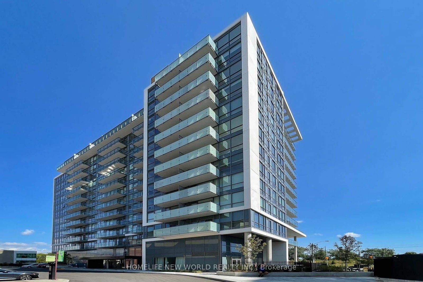 10 De Boers Drive, Unit TH04