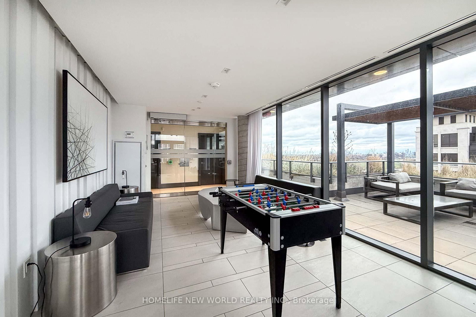 10 De Boers Drive, Unit TH04 - Photo 15