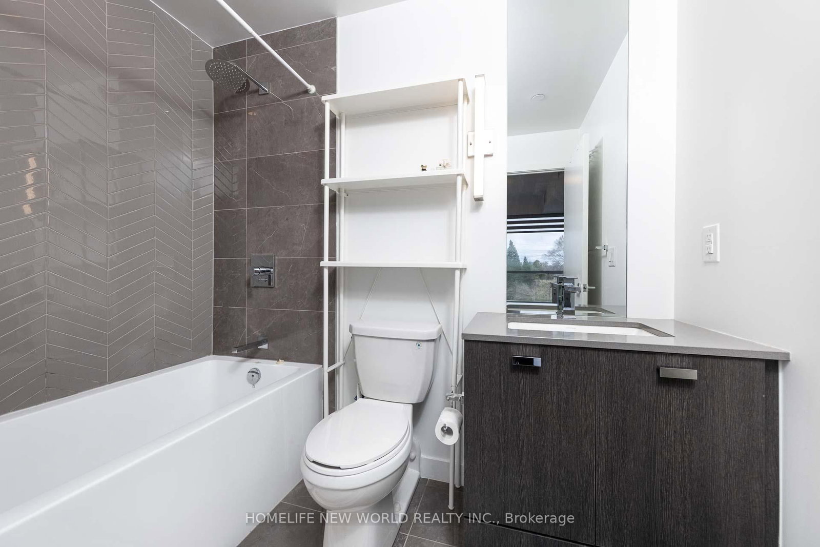 10 De Boers Drive, Unit TH04 - Photo 36