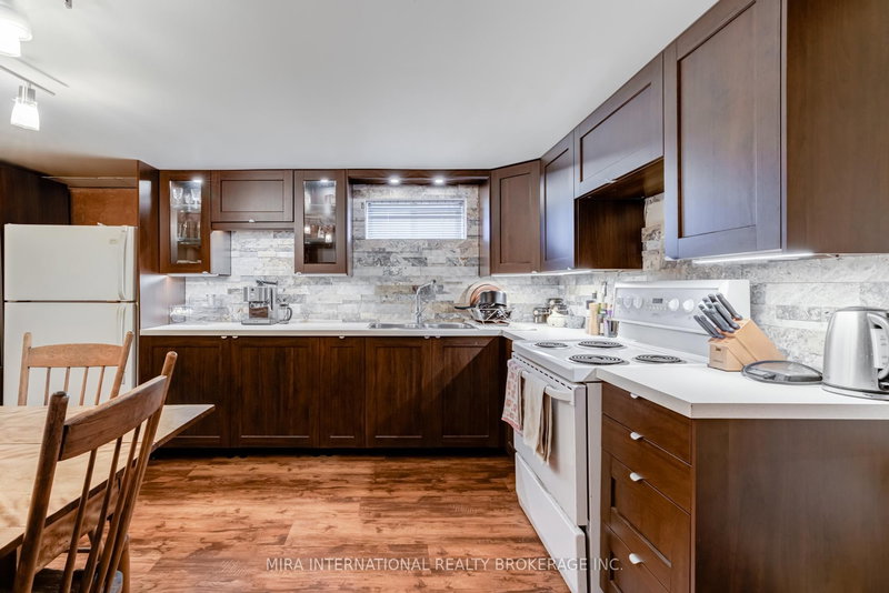 97 Cornelius Pkwy, Toronto, M6L 2K6 | Image 3