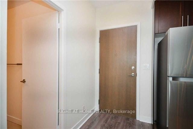 1610 - 3985 GRAND PARK Drive