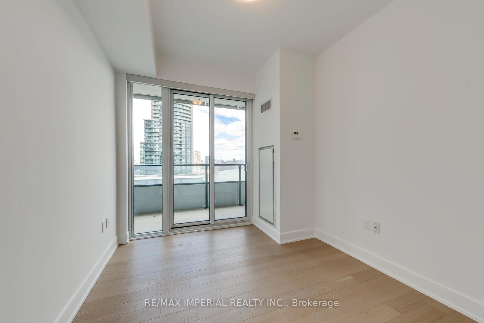 20 Shore Breeze Drive, Unit 2007 - Photo 29