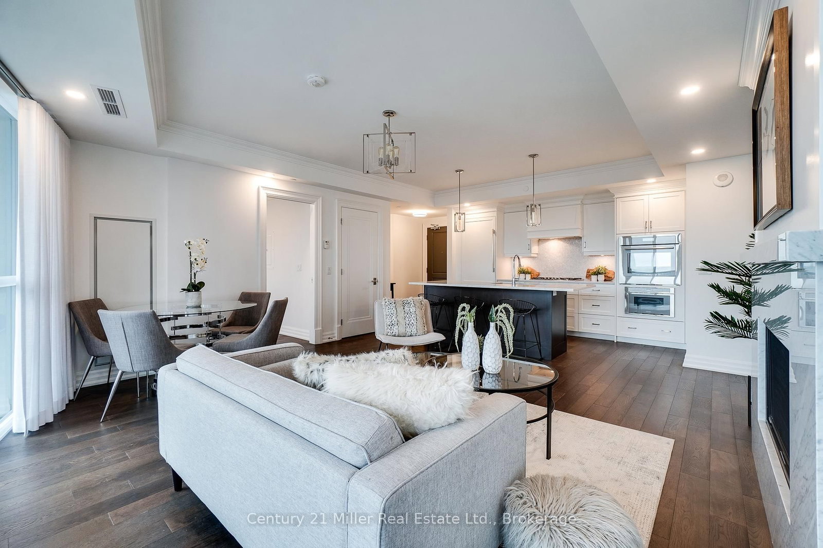 2060 Lakeshore Road • #802 • Burlington, ON photo 11