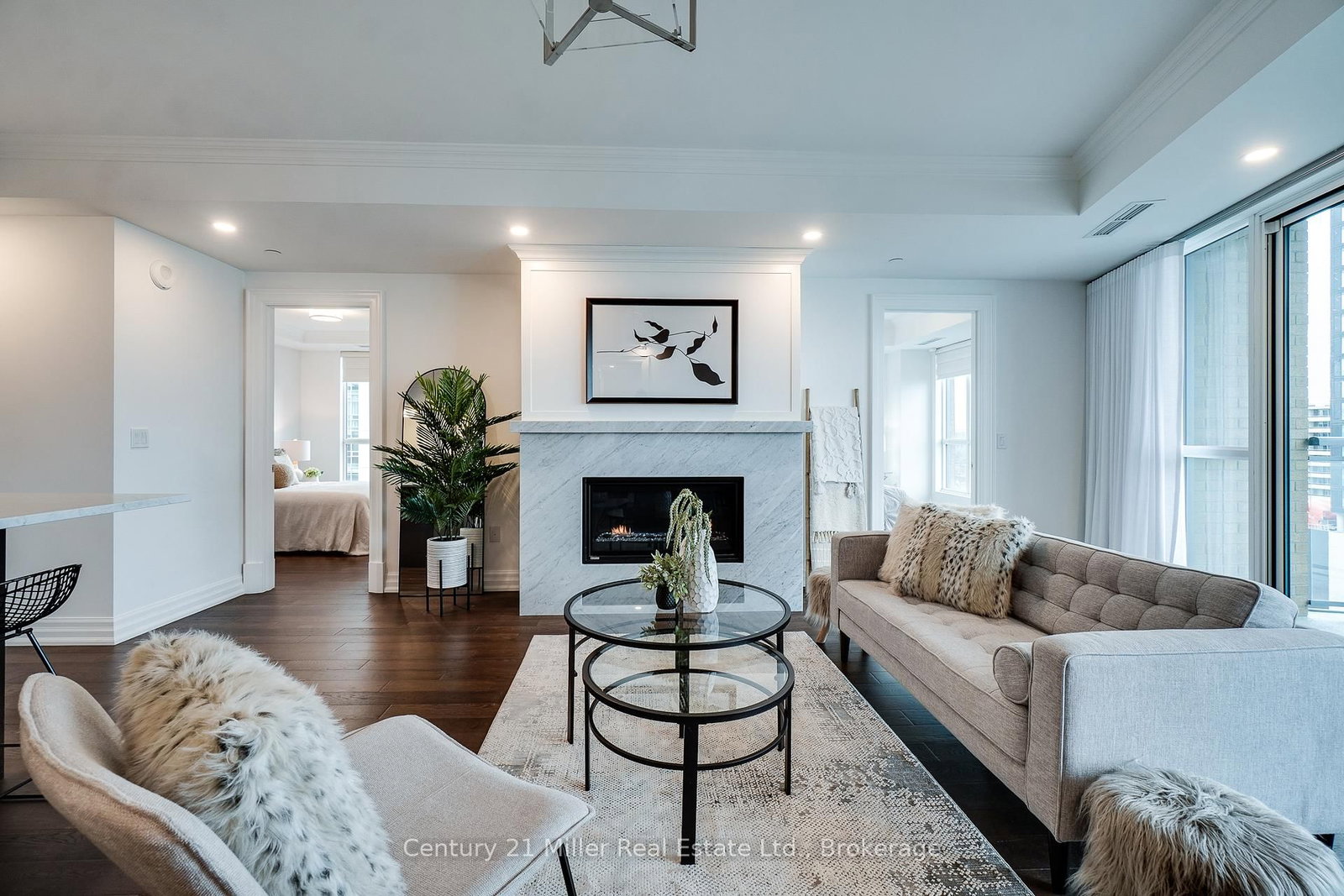 2060 Lakeshore Road • #802 • Burlington, ON photo 12