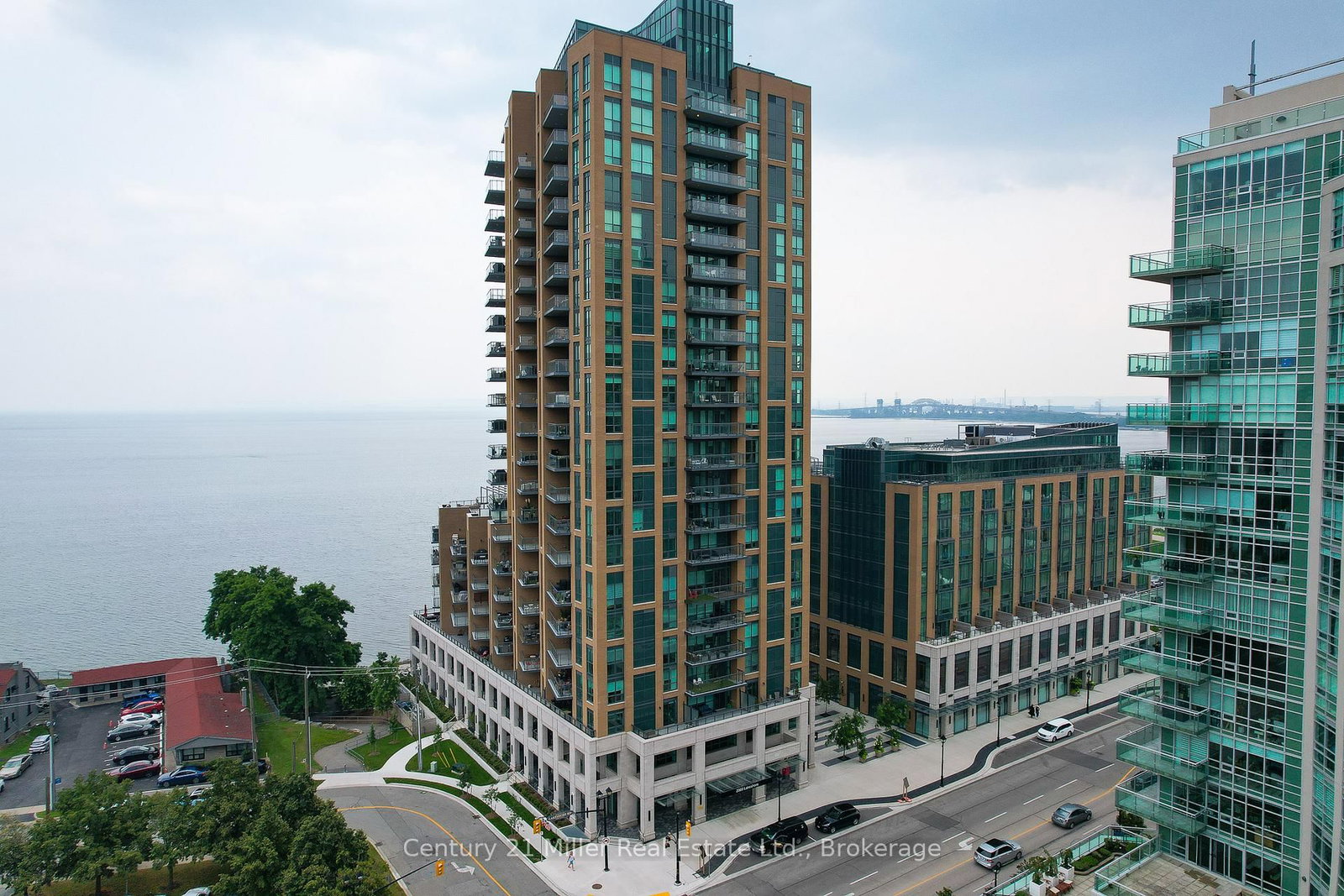 2060 Lakeshore Road • #802 • Burlington, ON photo 2