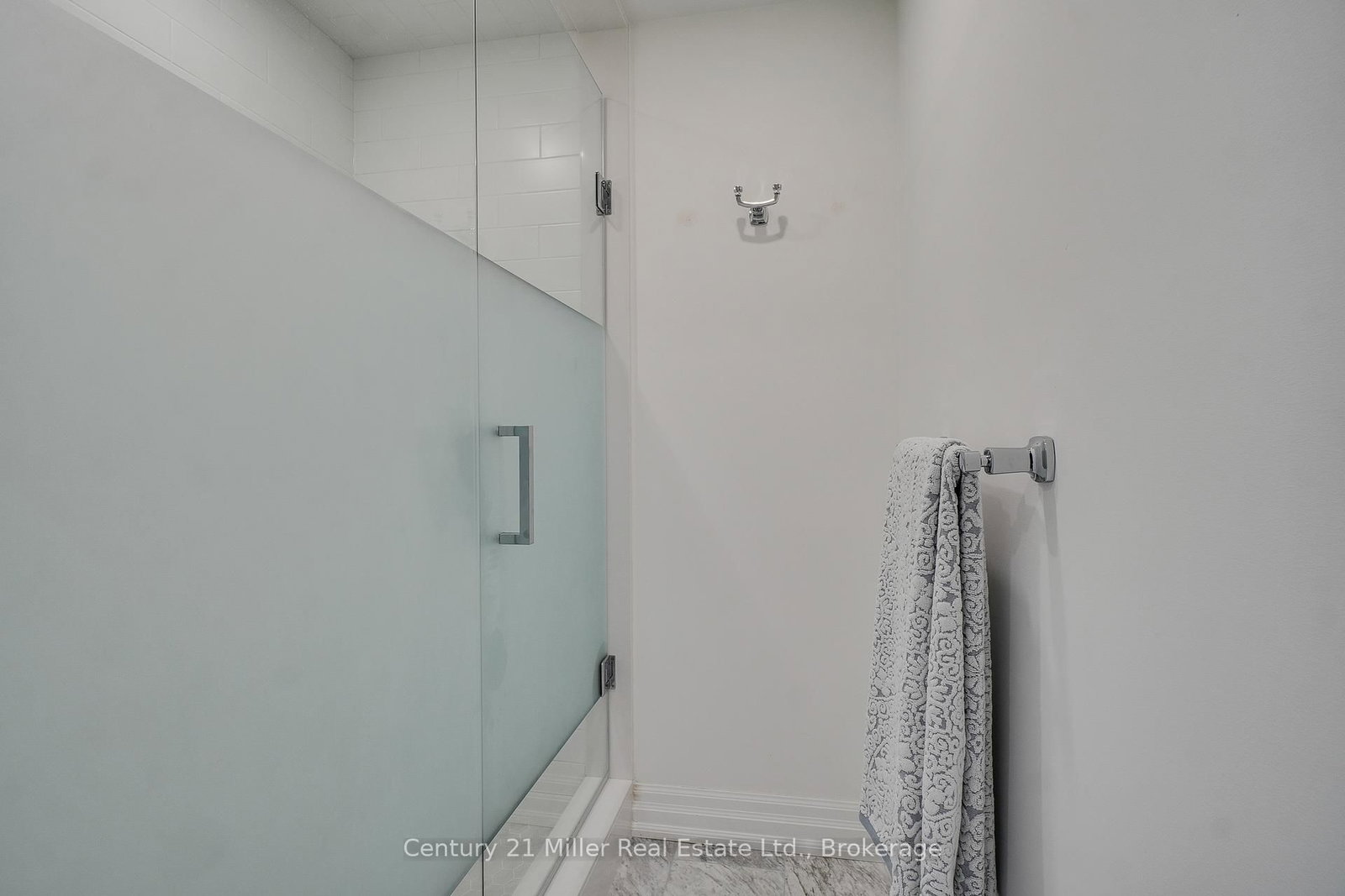 2060 Lakeshore Road • #802 • Burlington, ON photo 24