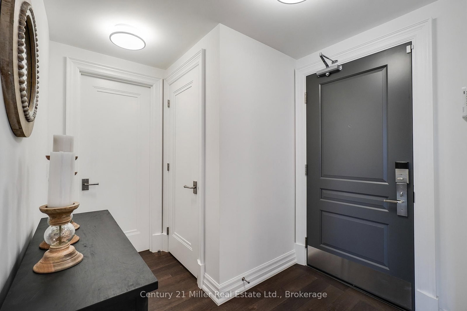 2060 Lakeshore Road • #802 • Burlington, ON photo 5