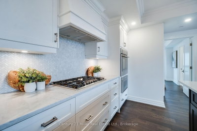 2060 Lakeshore Road • #802 • Burlington, ON photo 9