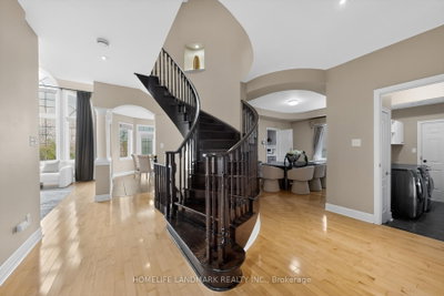 2481 Whistling Springs Crescent — more photos