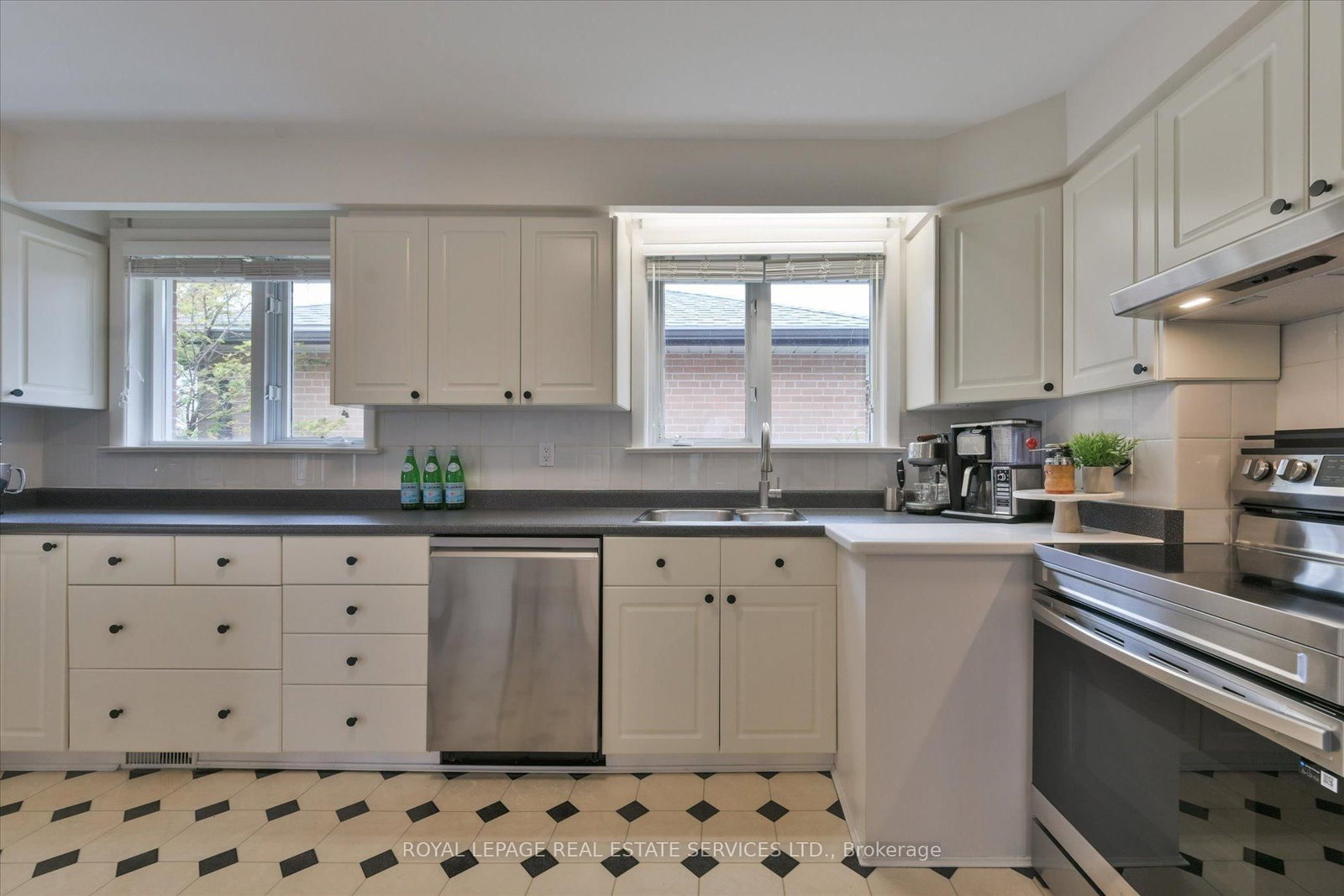68 Renault Crescent - Photo 12