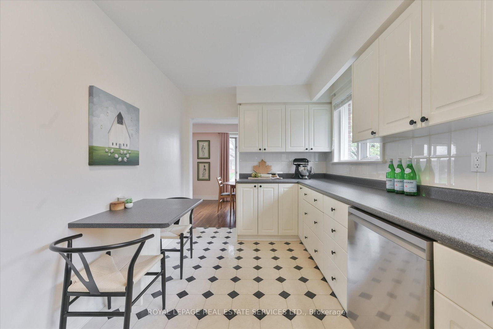 68 Renault Crescent - Photo 14