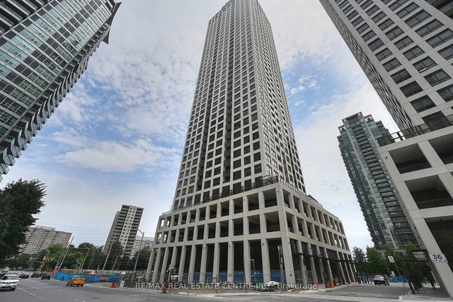 707 - 30 Elm Drive W