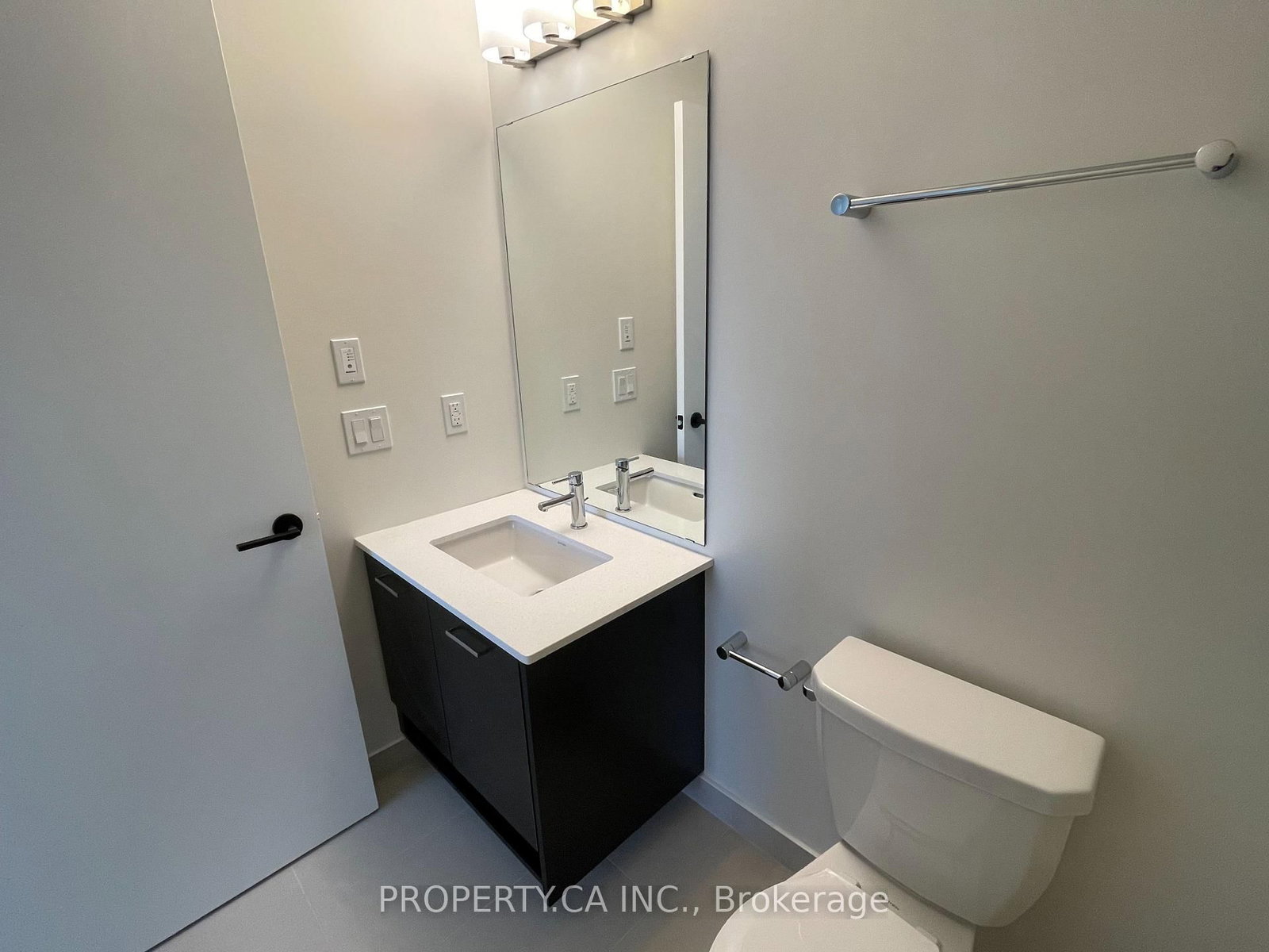 2300 St. Clair Avenue W, Unit 325 - Photo 12