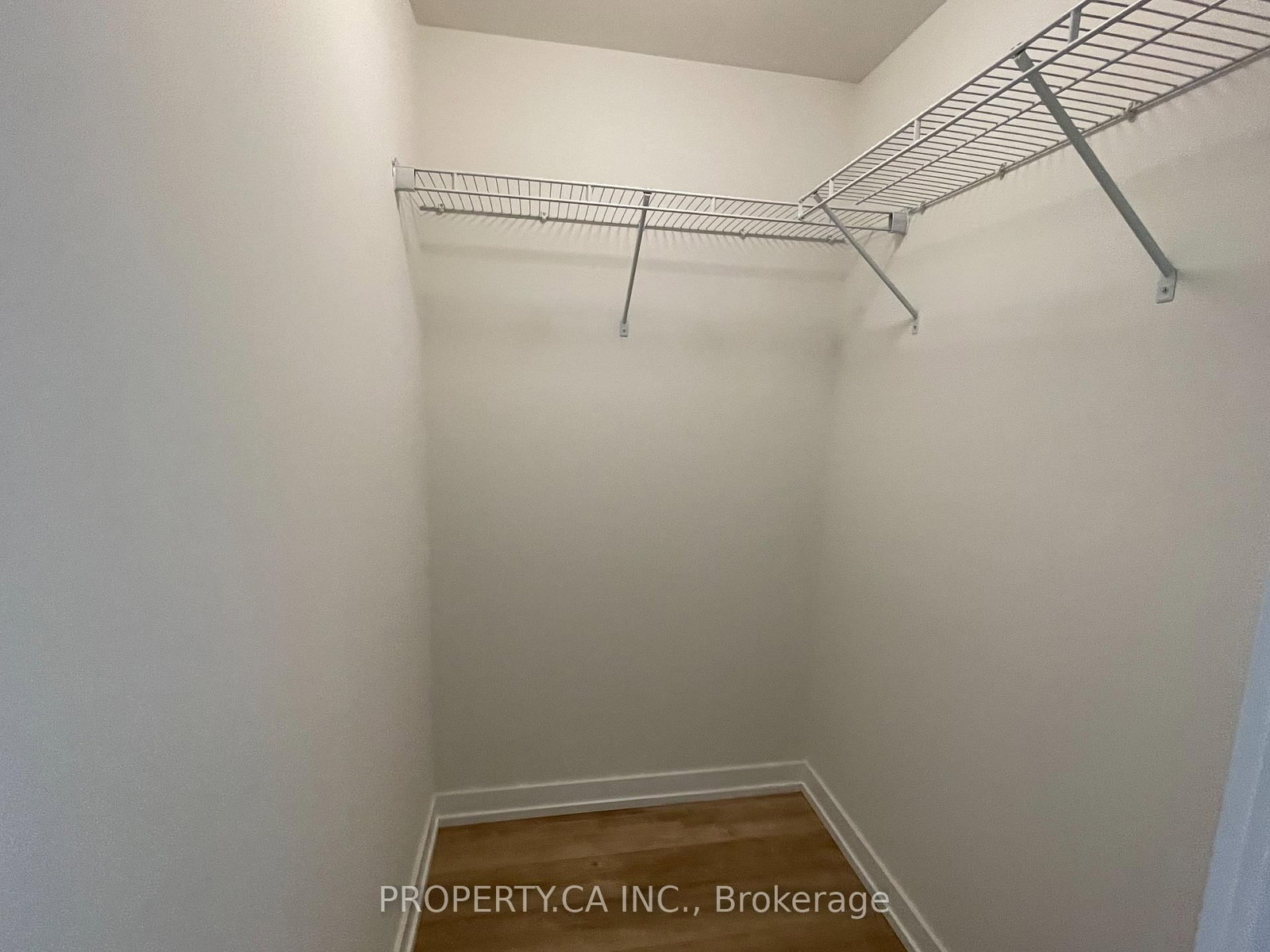 2300 St. Clair Avenue W, Unit 325 - Photo 14