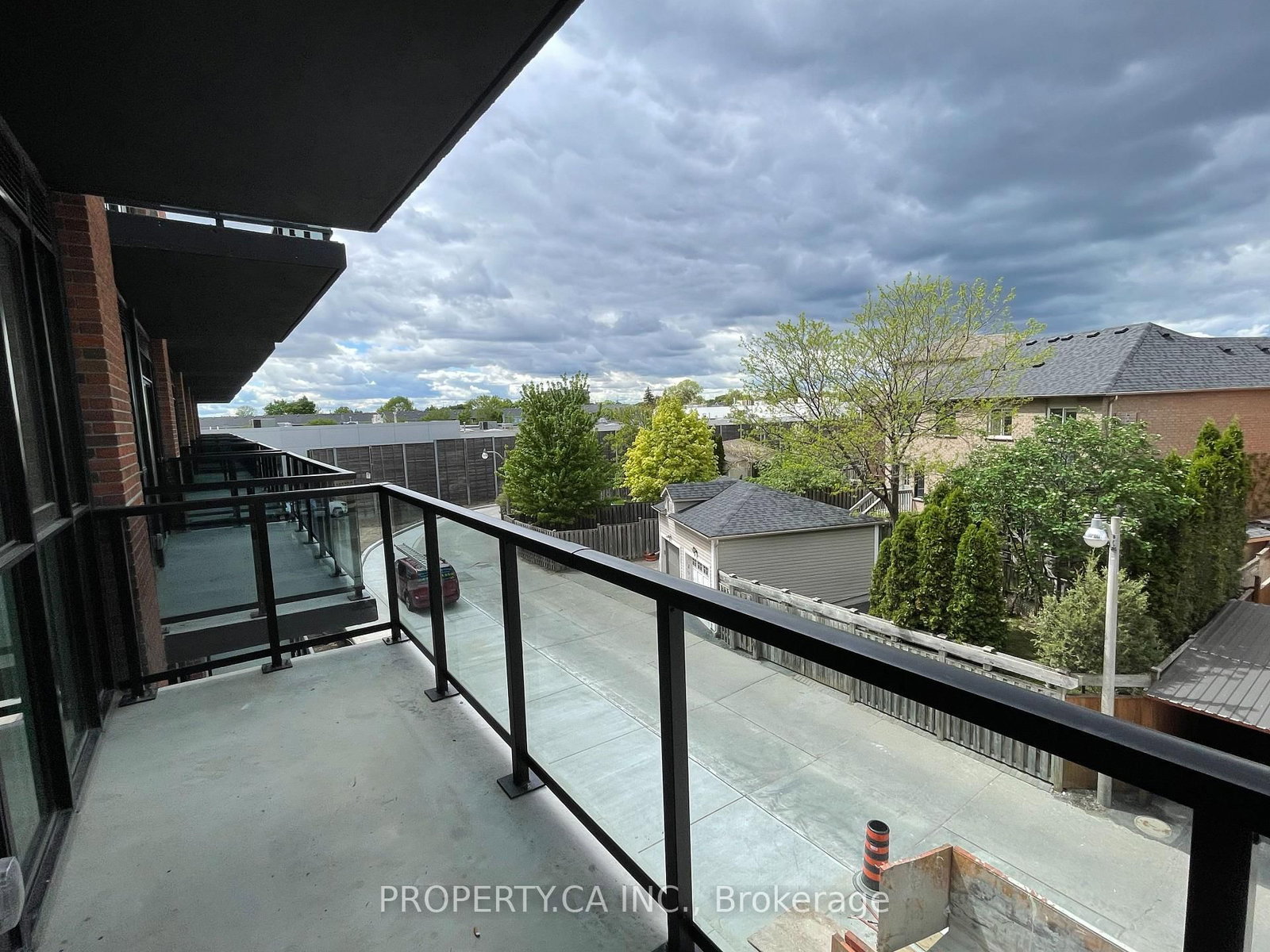 2300 St. Clair Avenue W, Unit 325 - Photo 15