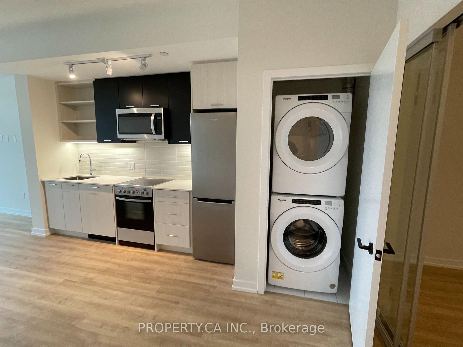 2300 St. Clair Avenue W, Unit 325 - Photo 2