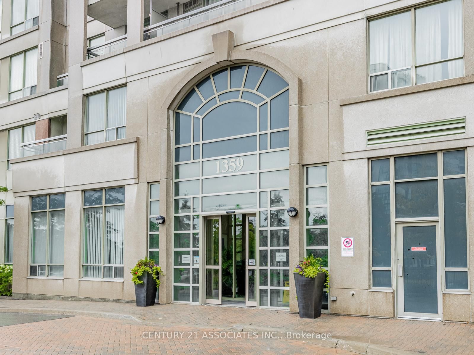 1359 Rathburn Road E, Unit 705 - Photo 2