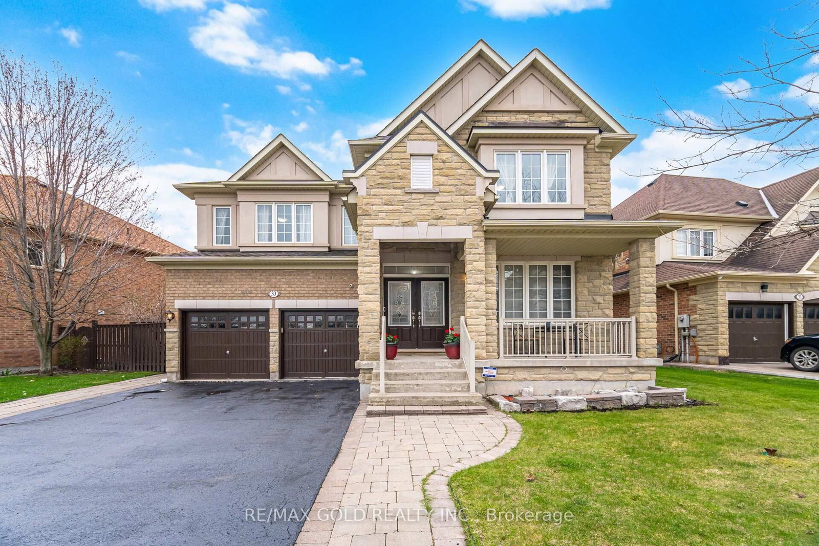 Detached House for sale at 33 Garryoaks Drive, Brampton, Ontario, L6P 3E2 - Bram East - MLS: W13068518