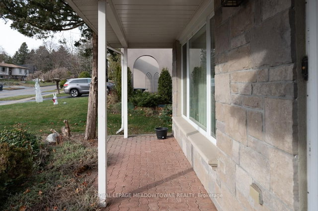 1435 Petrie Way