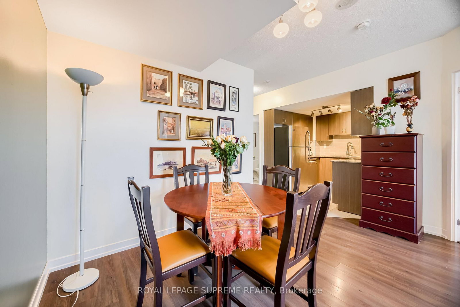 816 Lansdowne Avenue, Unit 805 - Photo 11