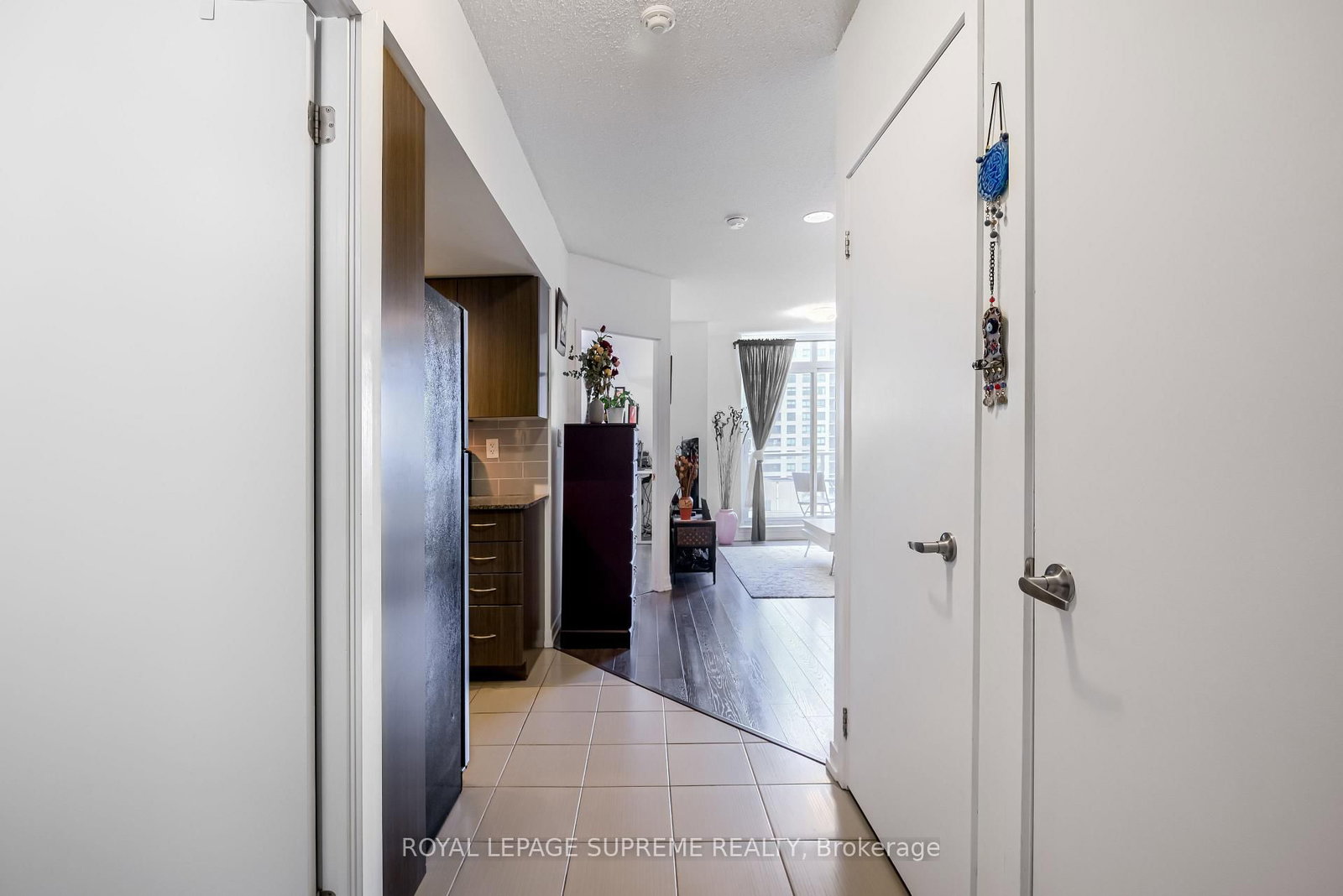 816 Lansdowne Avenue, Unit 805 - Photo 5