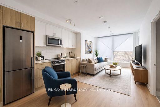 home for lease on 605-1195 The Queensway null