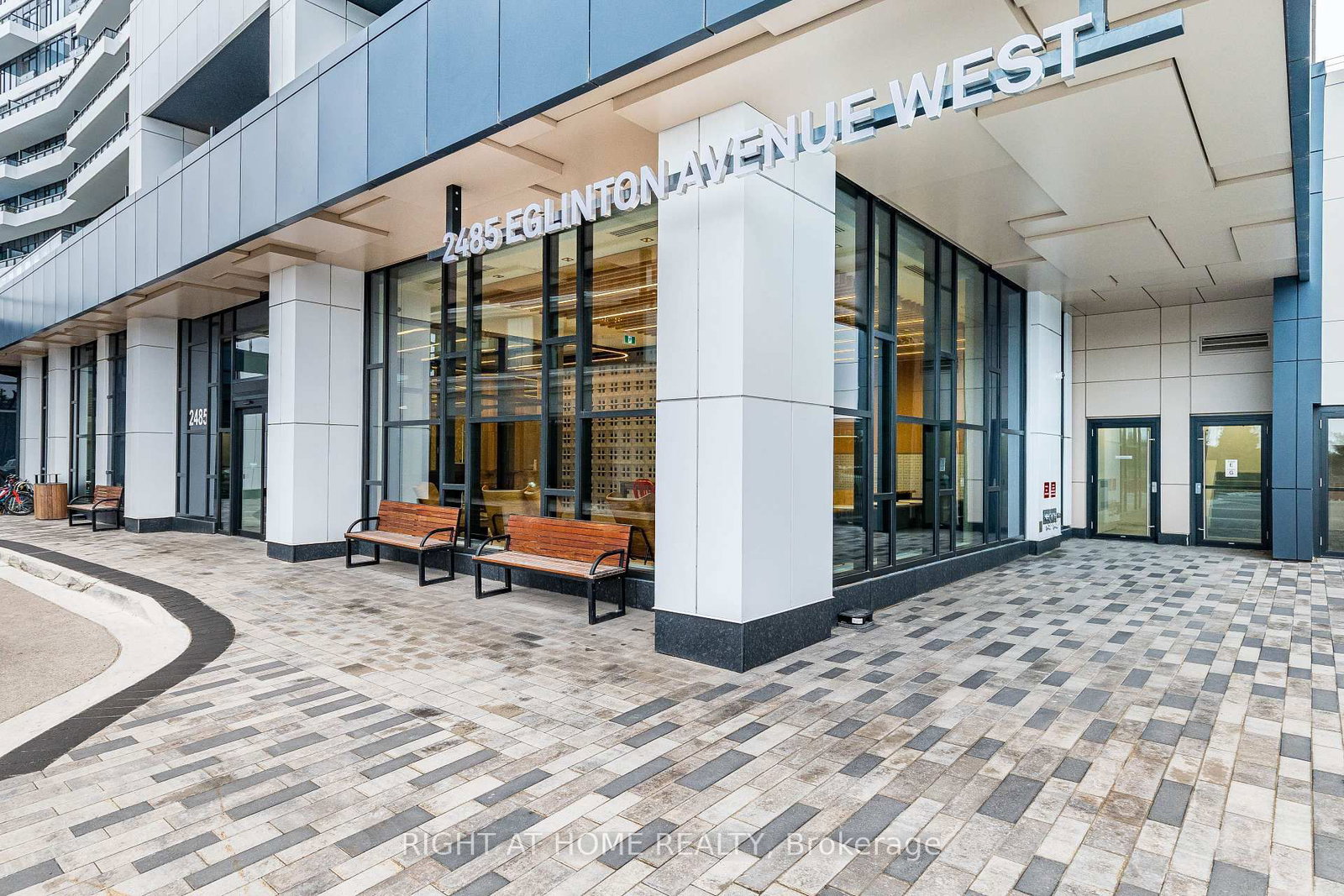 2485 Eglinton Avenue W, Unit 418 - Photo 2
